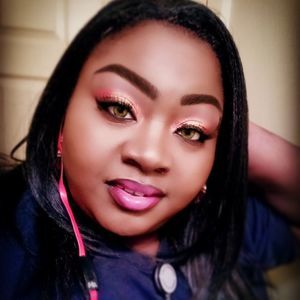 Meet your Posher, Canisha